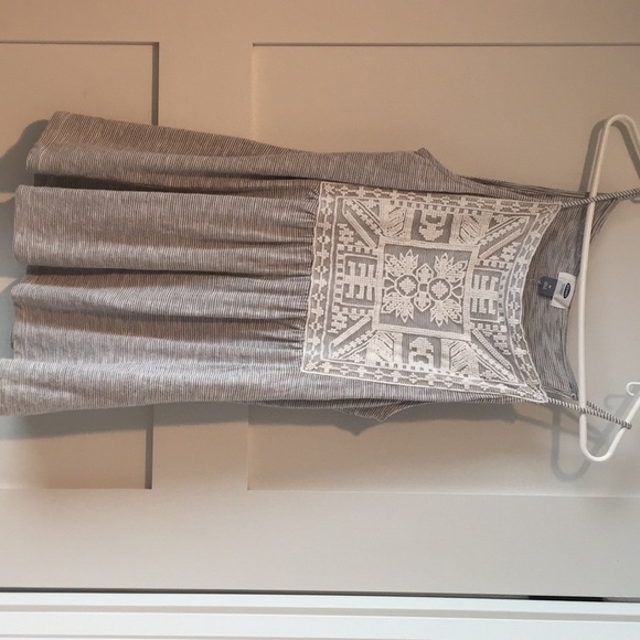 Tank top - Picture 1 of 3